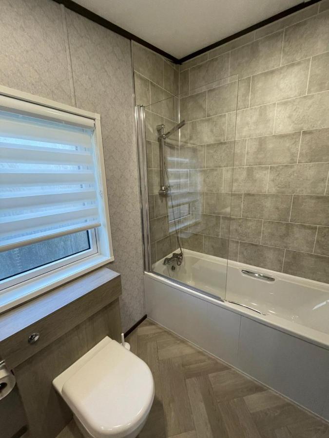 Brackencroft Lodge With Hot Tub York Buitenkant foto