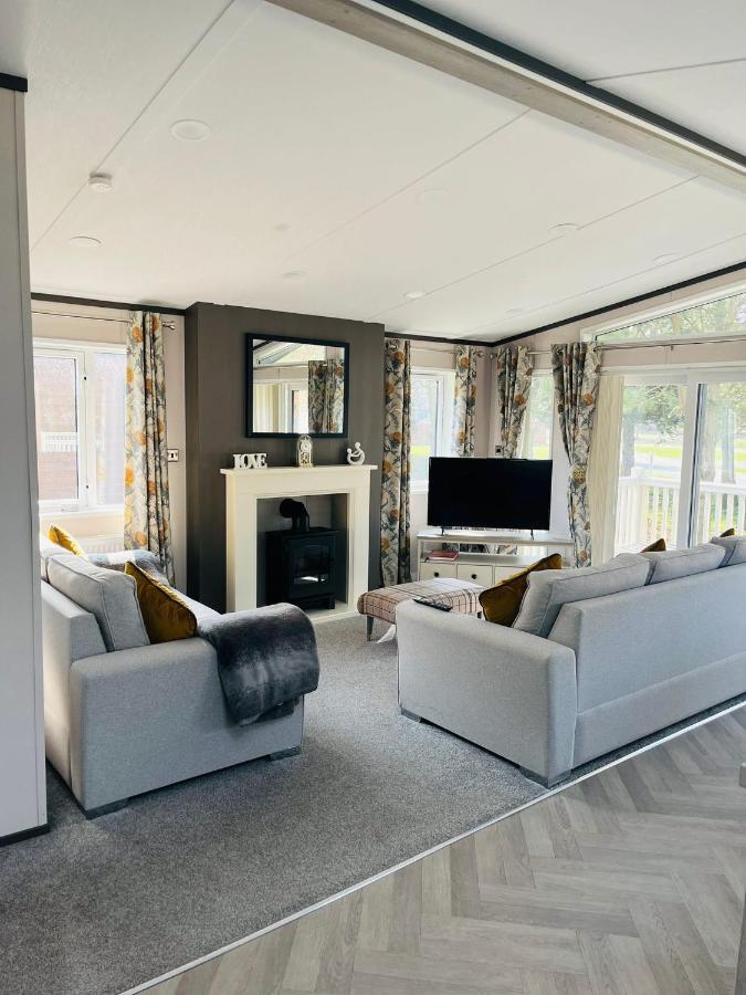 Brackencroft Lodge With Hot Tub York Buitenkant foto